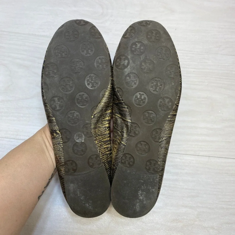 Flaw Tory Burch‎ Reva Ballet Flats Gold Metallic Snakeskin Logo Medallion 8.5M